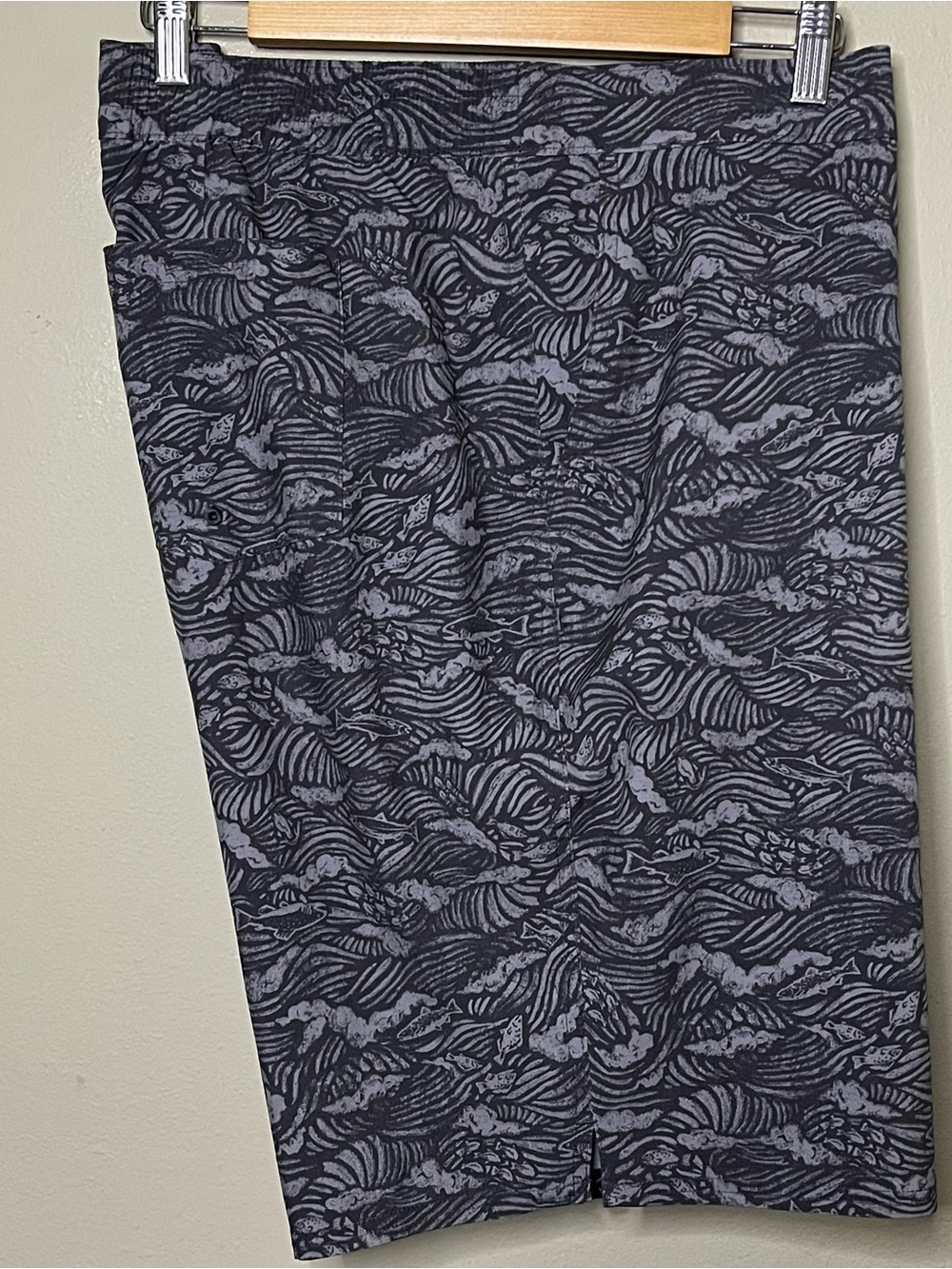 Alaskan Hardgear Fish Print Swim Trunks Men 42x11.5 Gray Pockets Quick Drying